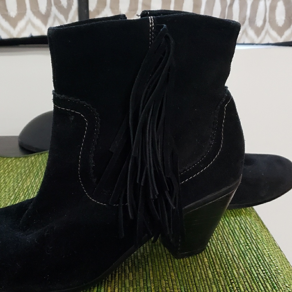 Suede  black ankle boots